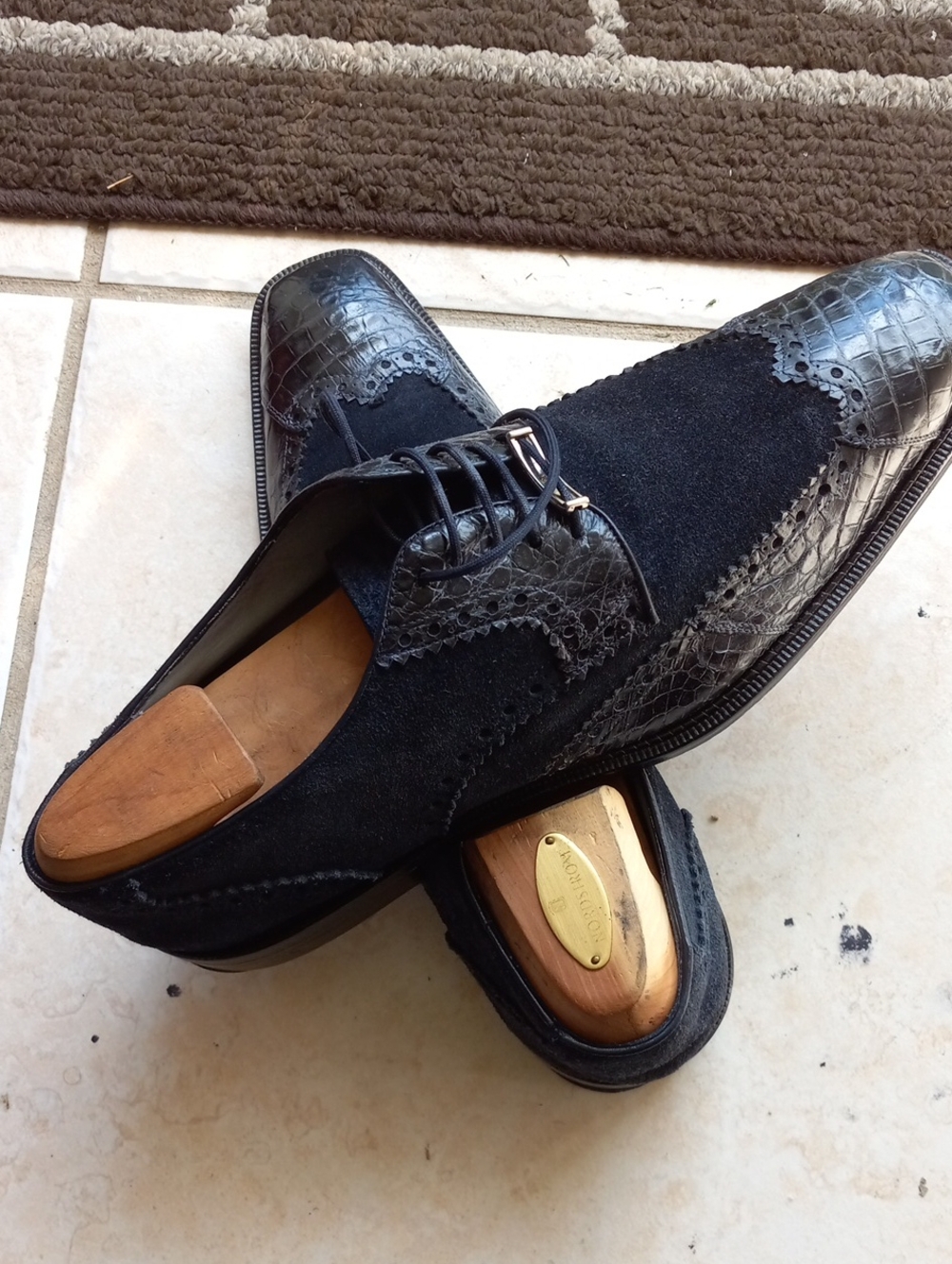Men's Black Suede & Croc-Textured Derby Shoes